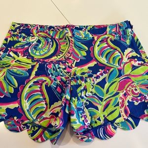 Lilly Pulitzer multi color scalloped shorts. Size 6.